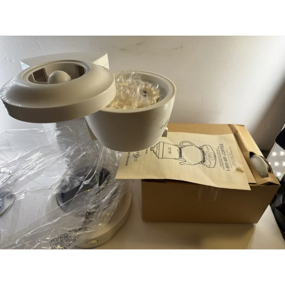 Mrs Tea by Mr Coffee - Hot Tea Maker 6 Cup Ceramic Pot White Vintage Open Box